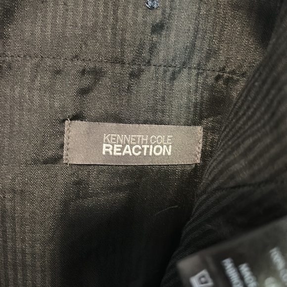 Kenneth Cole Reaction Navy Marine 40x30 - Picture 9 of 11